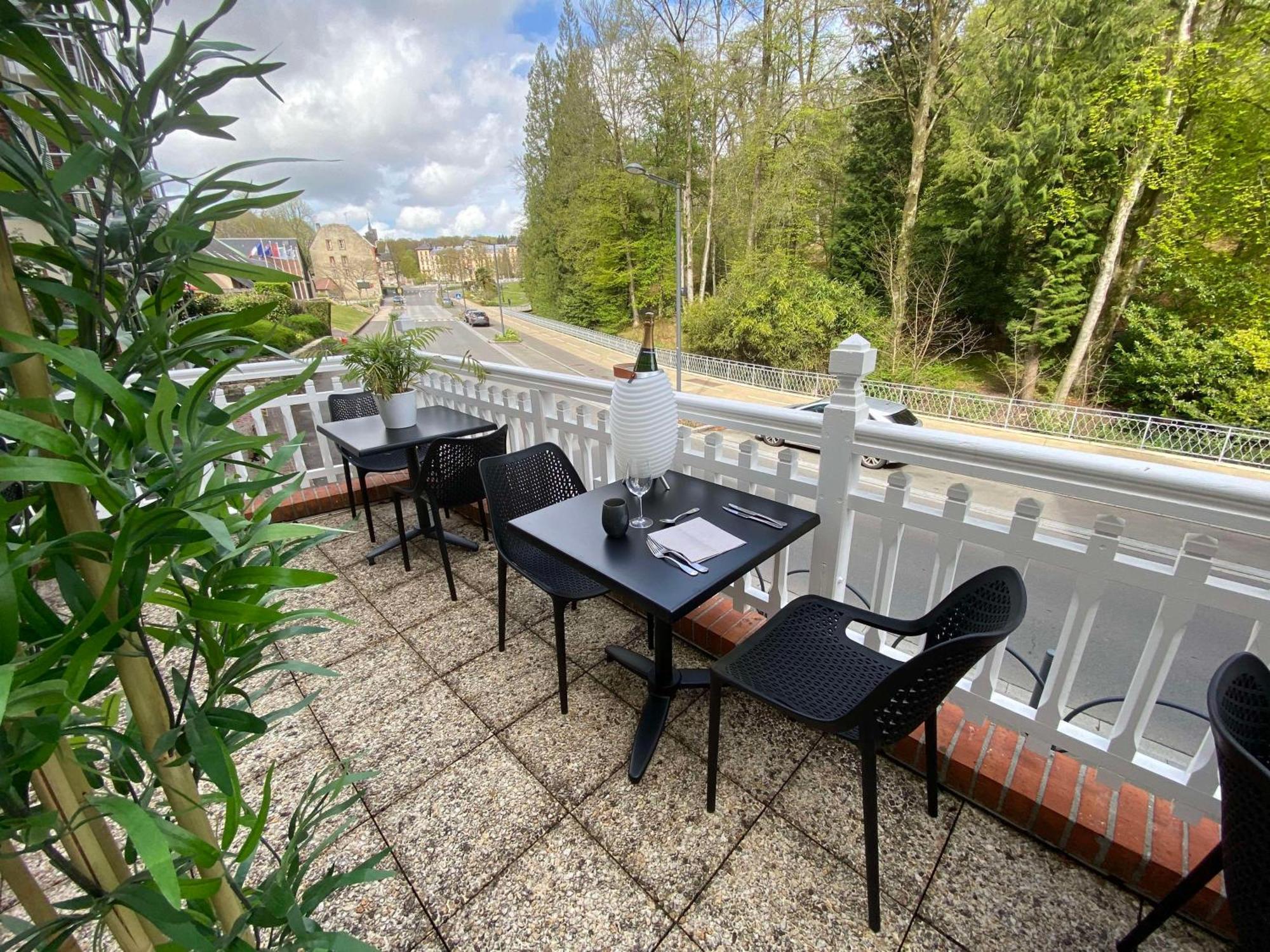 Brit Hotel & Spa Le Roc Au Chien Bagnoles de l'Orne Normandie Ngoại thất bức ảnh
